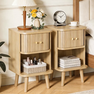 Easoger Set of 2 Fluted Oak Nightstands with Charging Station, Mid-Century Modern Bedside Tables with Sliding Tambour Doors, Storage Cabinet & Open Shelf for Bedroom