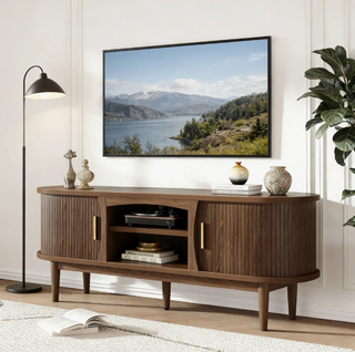 Easoger 58" Mid Century TV Stand for TVs up to 65", Entertainment Center with Power Outlet, Fluted Sliding Doors & Adjustable Shelves, Natural Media Console for Living Room
